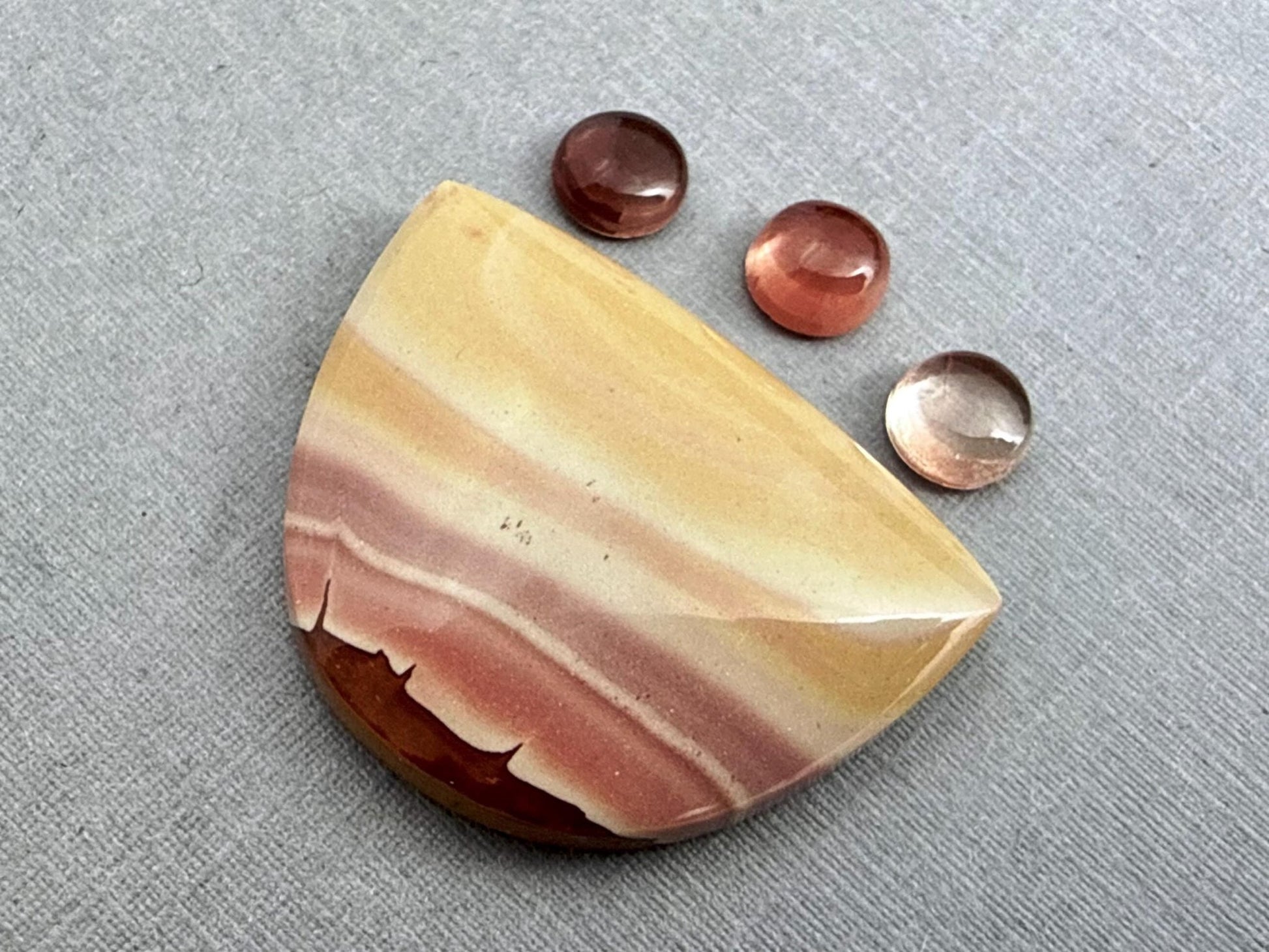 American Gem Set | Dead Camel Jasper, 6mm Oregon Sunstone Set | SET109 - Gem Enthusiast