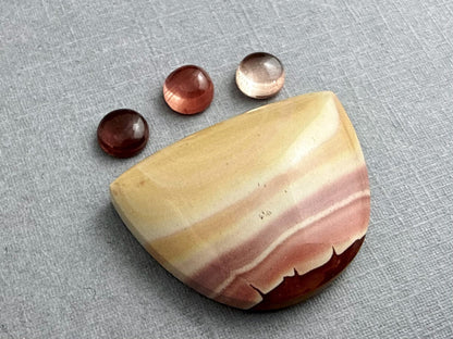 American Gem Set | Dead Camel Jasper, 6mm Oregon Sunstone Set | SET109 - Gem Enthusiast