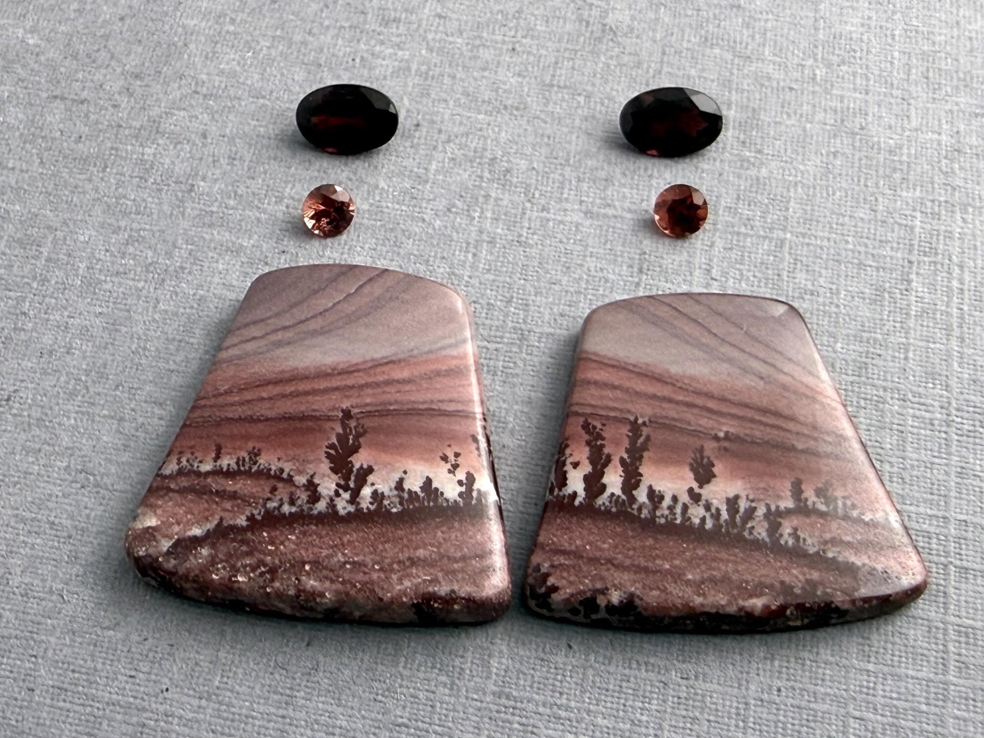 American Gem Set | New Mexico Apache Sage Rhyolite and Arizona Garnets | SET107 - Gem Enthusiast