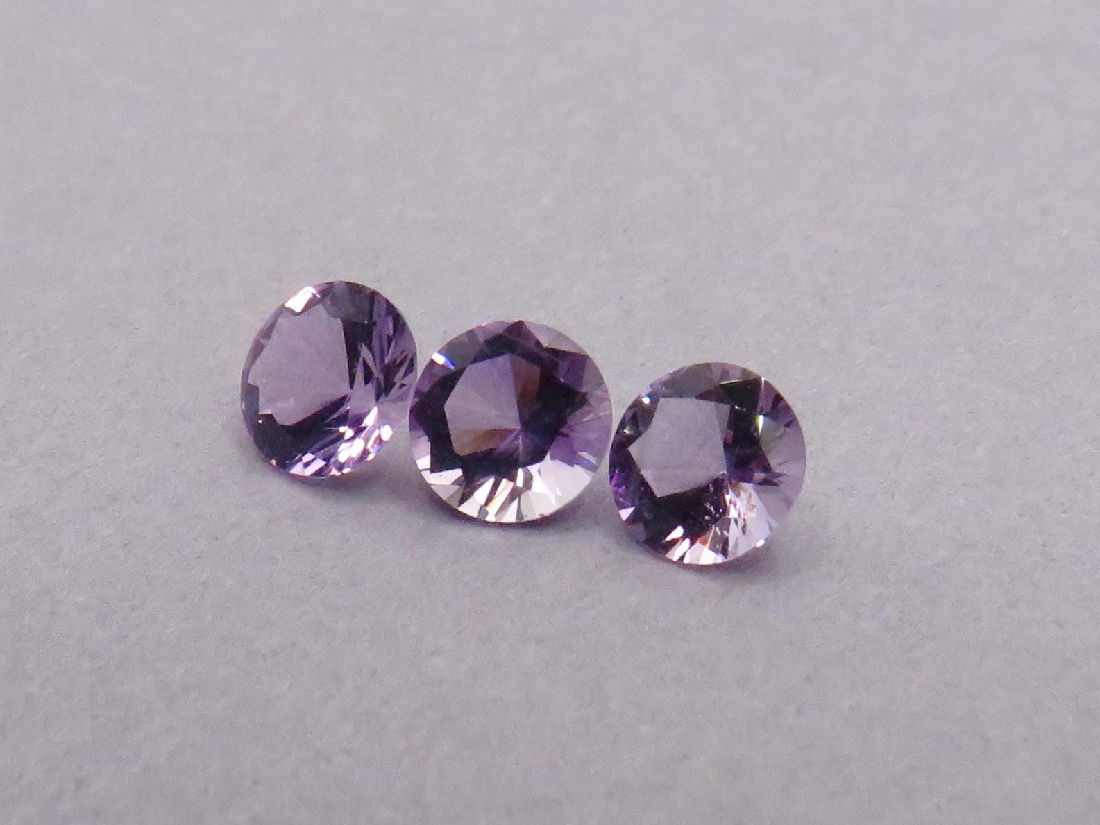 Arizona Amethyst | Four Peaks Mine, USA | 4.5mm or 5mm Round | Sold Per Stone - Gem Enthusiast