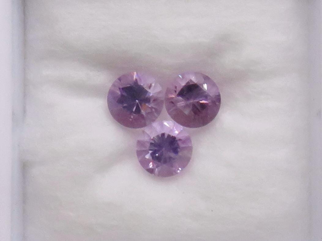 Arizona Amethyst | Four Peaks Mine, USA | 4.5mm or 5mm Round | Sold Per Stone - Gem Enthusiast