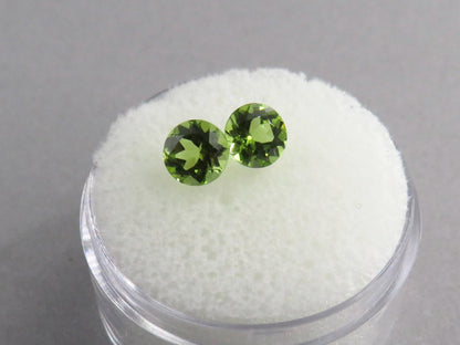Arizona Peridot 5.5mm Round Pair | Round Natural Stone | PE213 - Gem Enthusiast