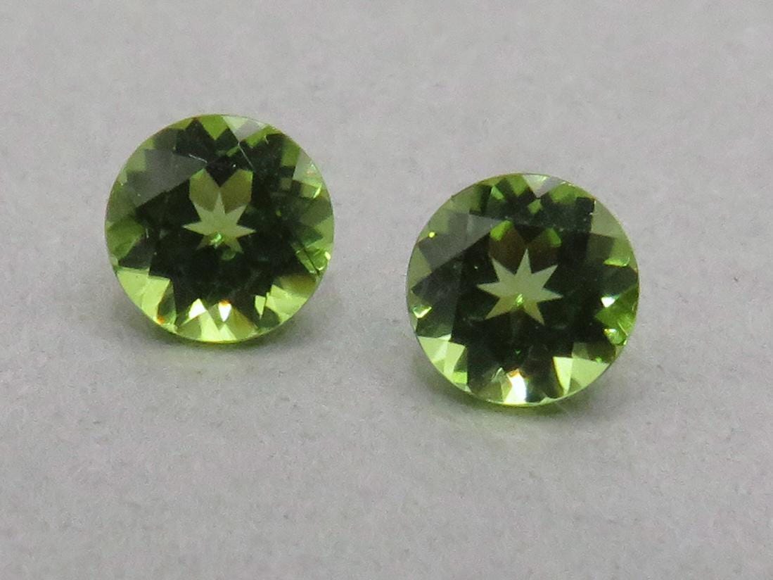 Arizona Peridot 5.5mm Round Pair | Round Natural Stone | PE217 - Gem Enthusiast
