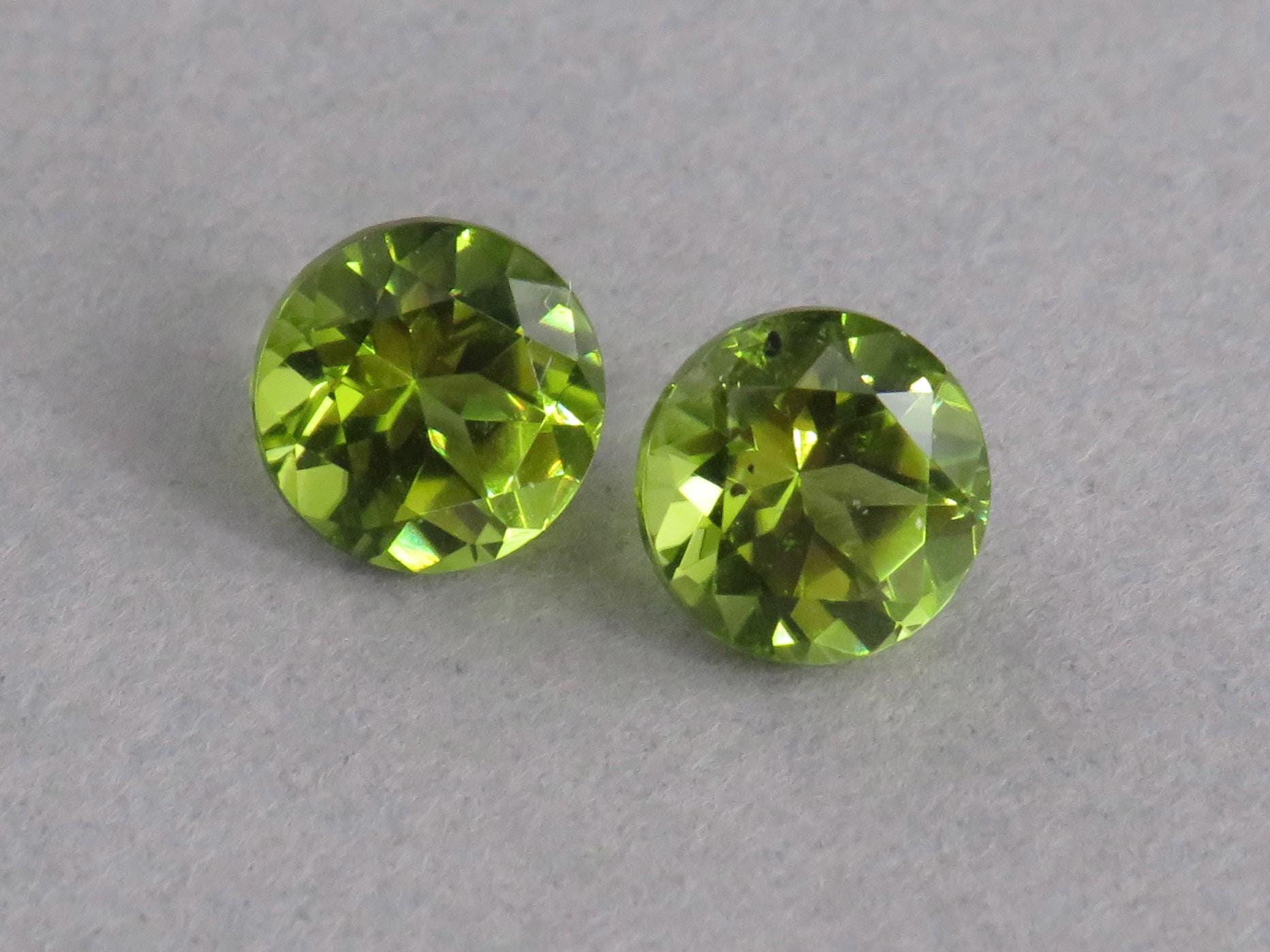 Arizona Peridot 6mm Round Pair | Round Natural Stone | PE212 - Gem Enthusiast