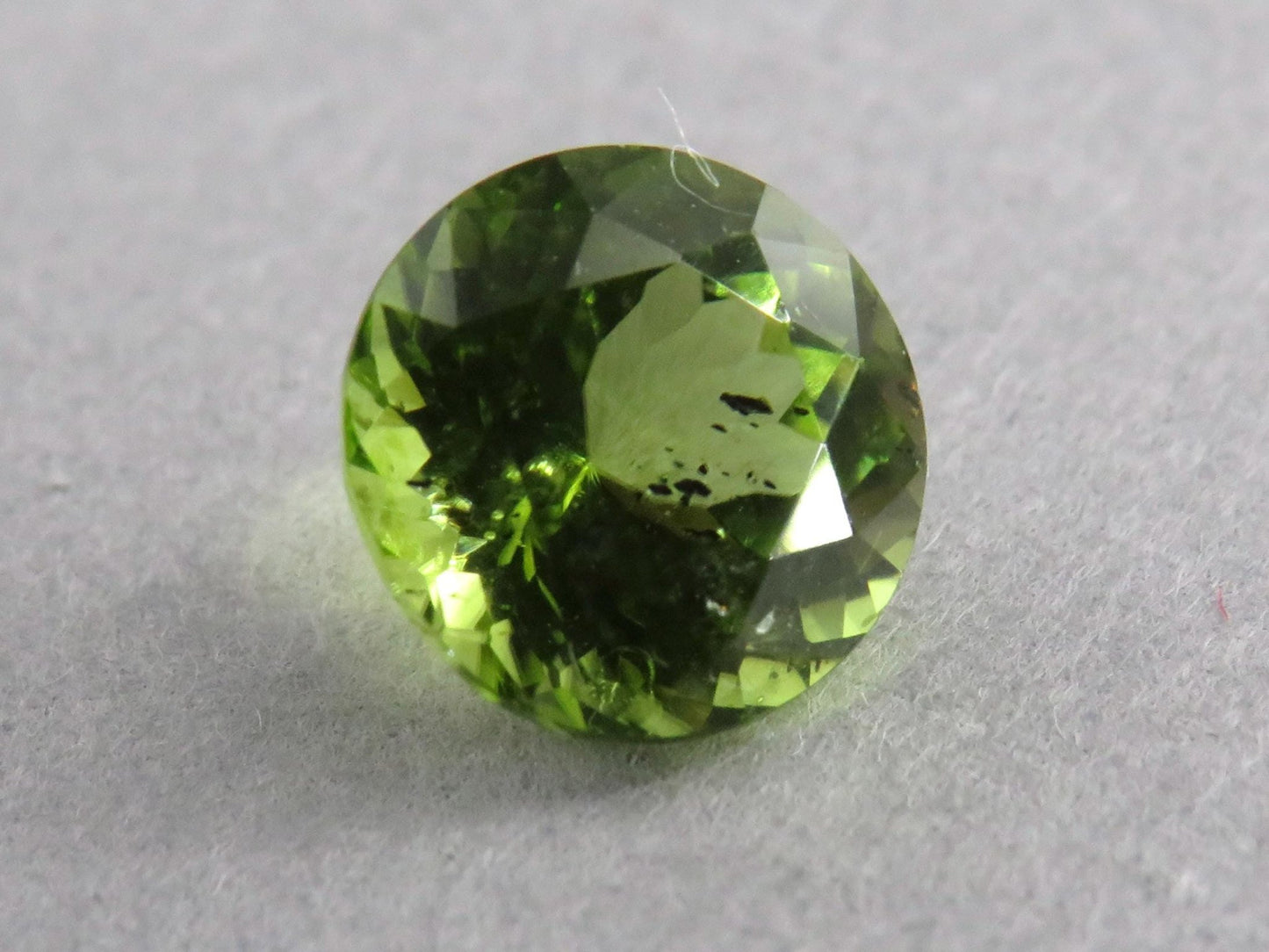 Arizona Peridot 7mm Round | Natural Stone with Mineral Inclusions | USA | PE215 - Gem Enthusiast