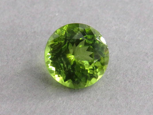 Arizona Peridot 7mm Round | Round Natural Stone | USA | PE216 - Gem Enthusiast