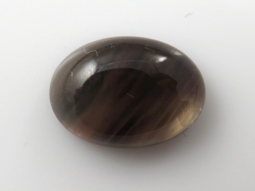 Bicolor Oregon Sunstone with Red and Green | 14x10mm Oval Cabochon | 6.14 carats | OSC338 - Gem Enthusiast