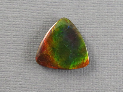 Canadian Ammolite Cabochon Triangle | Korite | 14x14mm, 7.35ct | AC105 - Gem Enthusiast