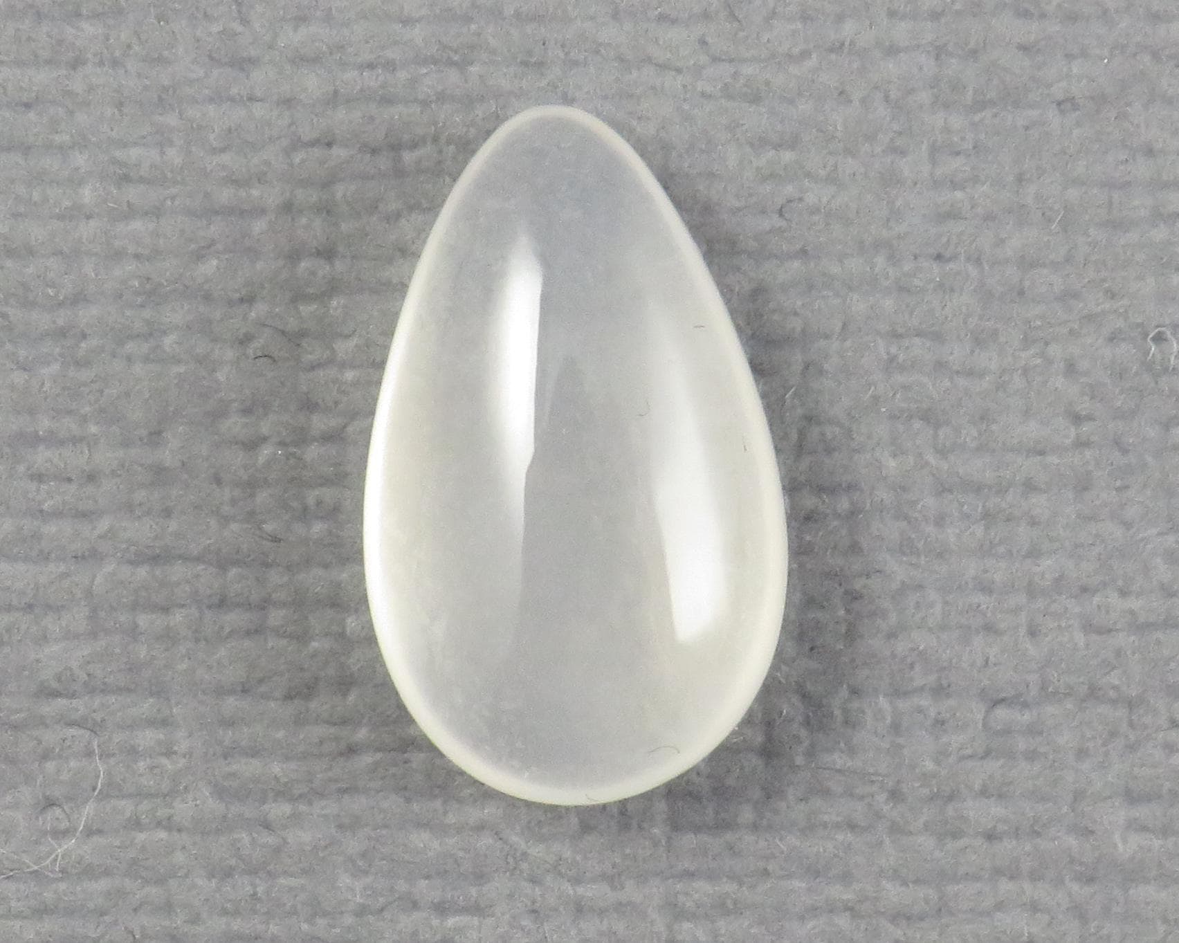 Chalcedony Cabochon Pear |12.4x7.7mm, 2.81ct | Kohama Japan | CA352 - Gem Enthusiast