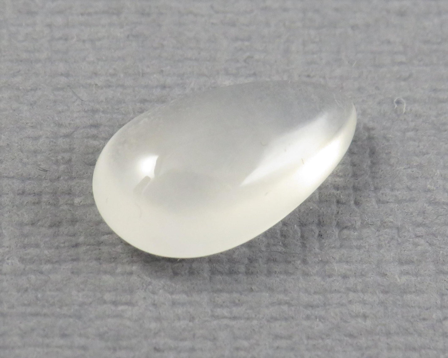 Chalcedony Cabochon Pear |12.4x7.7mm, 2.81ct | Kohama Japan | CA352 - Gem Enthusiast