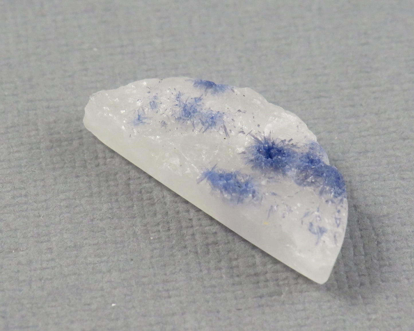 Dumortierite in Quartz Cabochon | 23.4x10mm, 9.27ct | Brazil | QU556 - Gem Enthusiast
