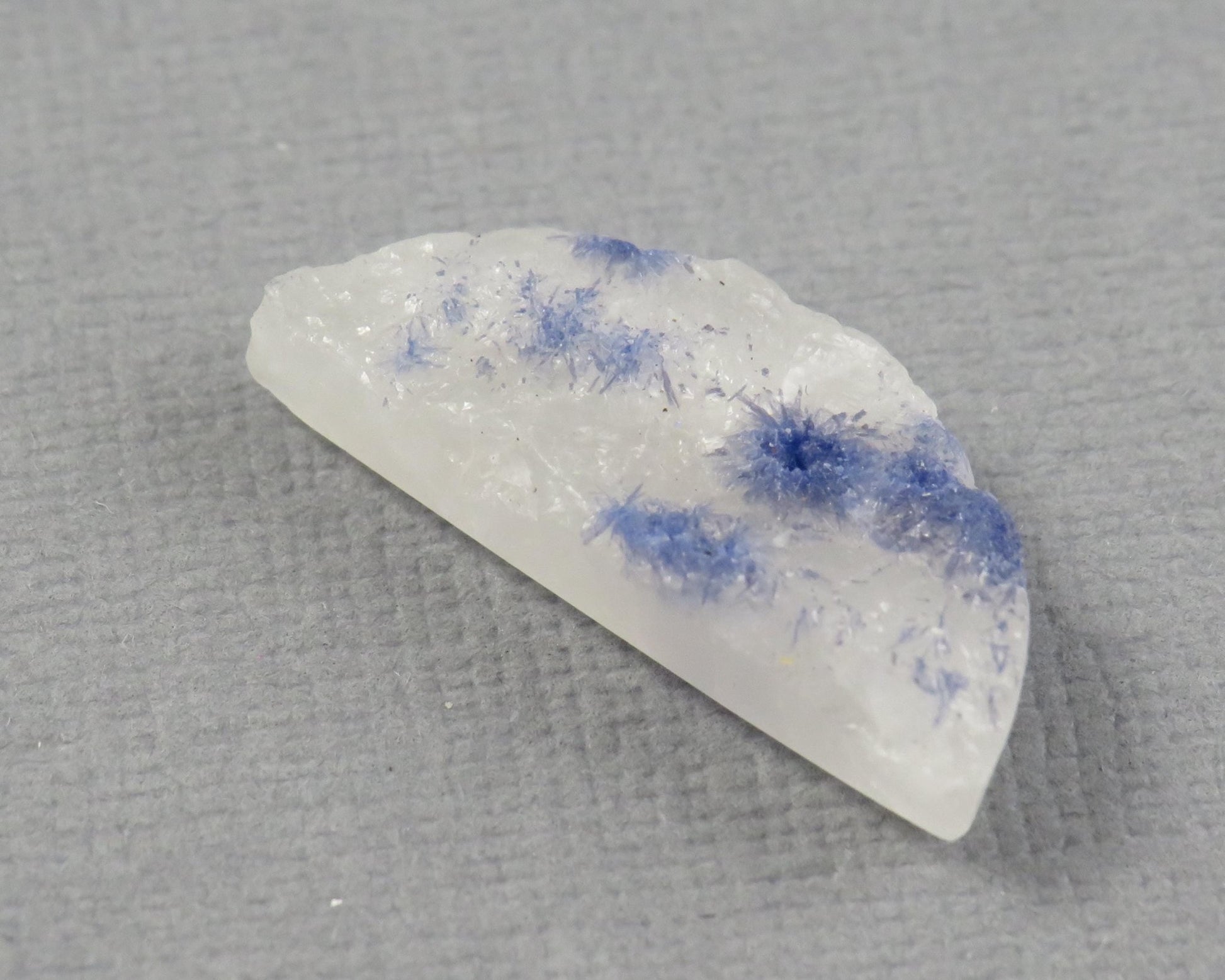 Dumortierite in Quartz Cabochon | 23.4x10mm, 9.27ct | Brazil | QU556 - Gem Enthusiast