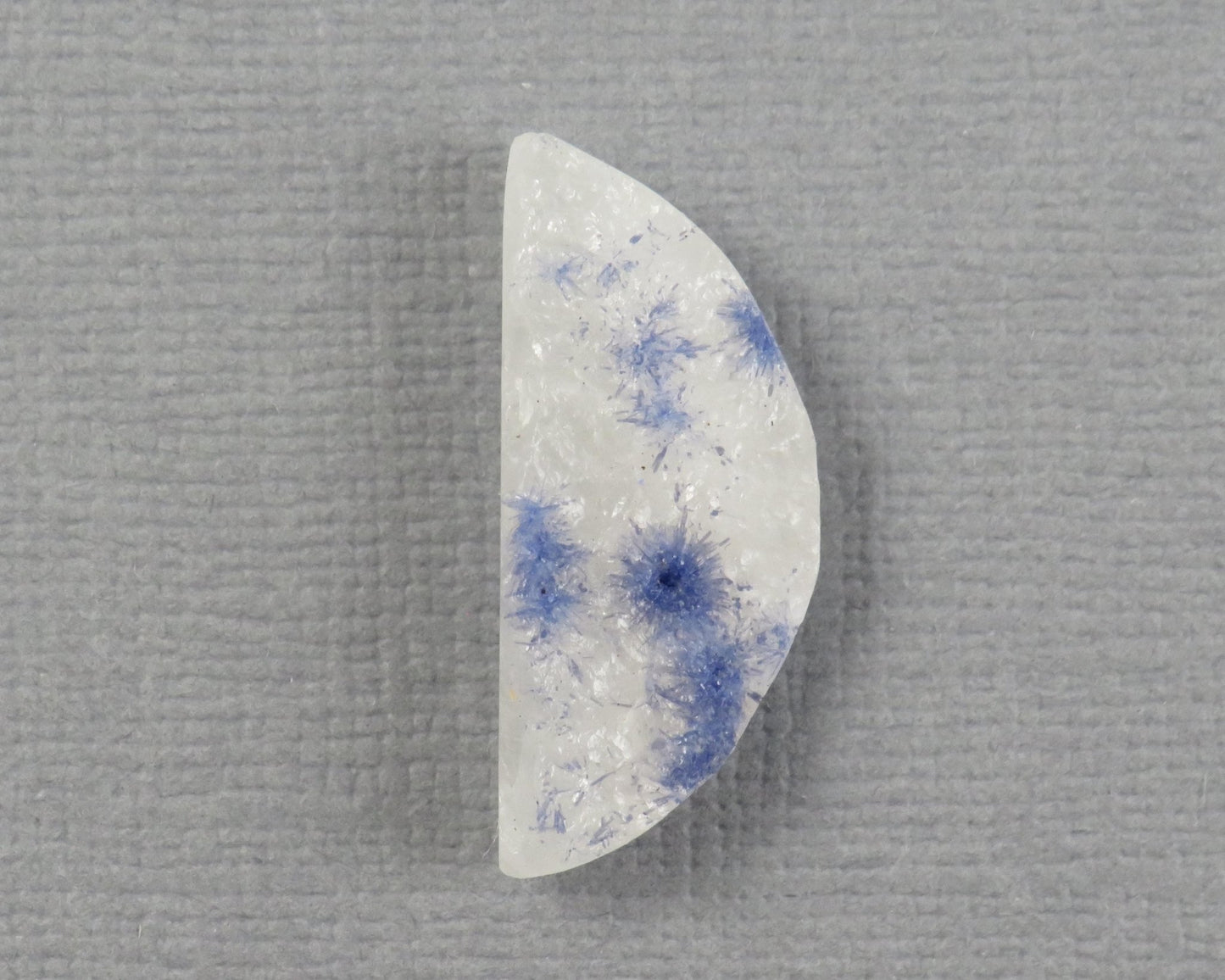 Dumortierite in Quartz Cabochon | 23.4x10mm, 9.27ct | Brazil | QU556 - Gem Enthusiast