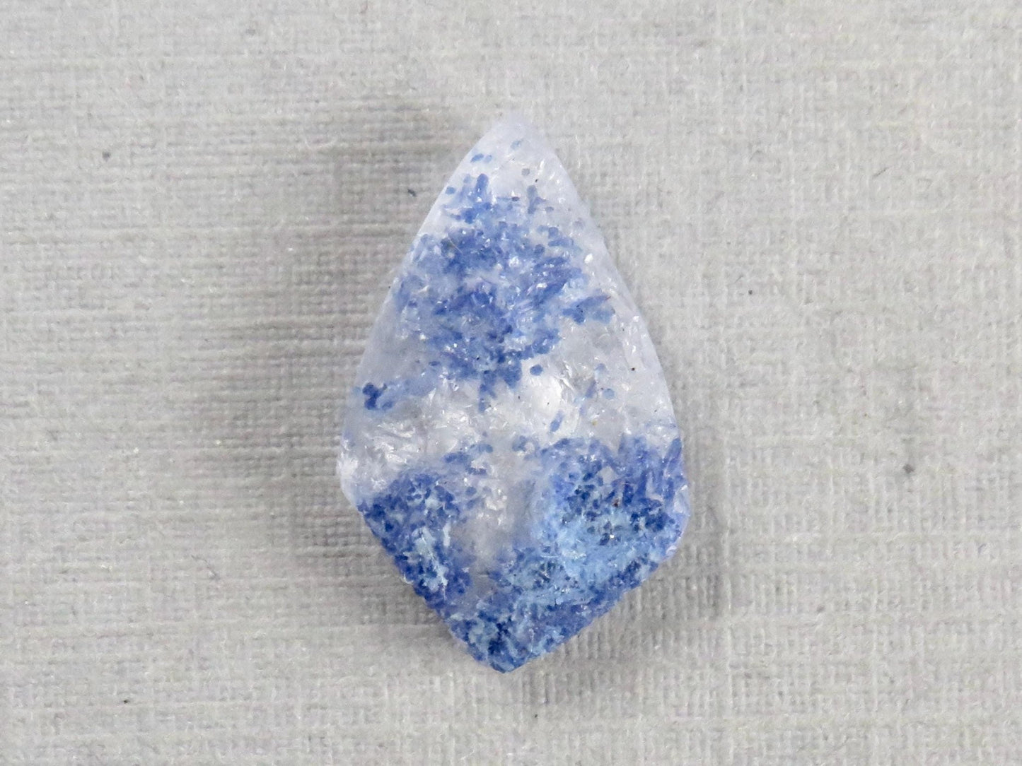 Dumortierite in Quartz | Druzy Crystal | Rough Top Triangle | 17x11mm, 5.5ct | QU557 - Gem Enthusiast