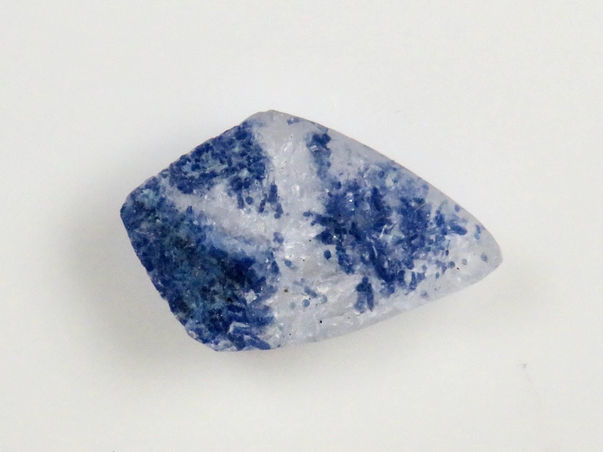 Dumortierite in Quartz | Druzy Crystal | Rough Top Triangle | 17x11mm, 5.5ct | QU557 - Gem Enthusiast