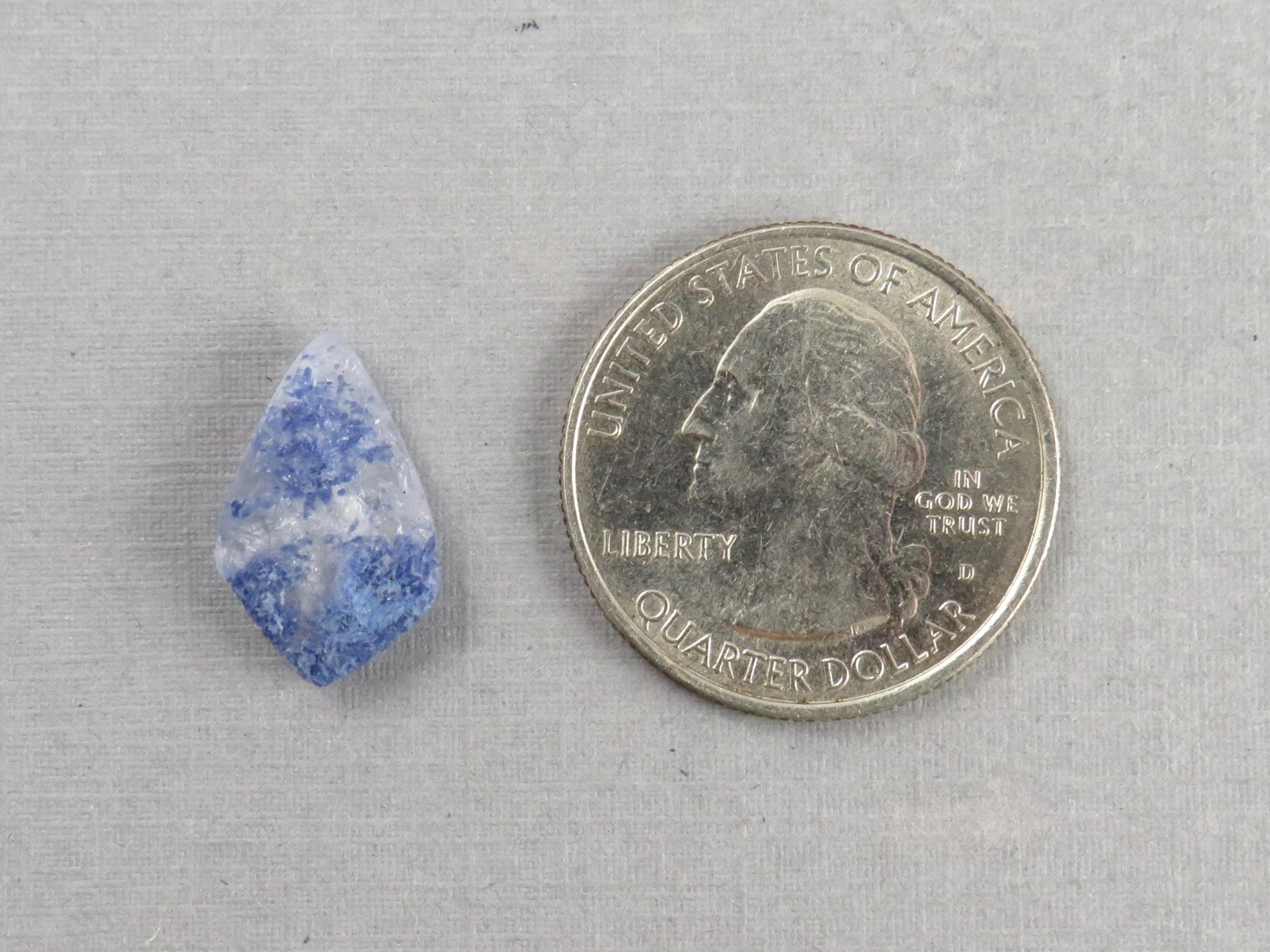 Dumortierite in Quartz | Druzy Crystal | Rough Top Triangle | 17x11mm, 5.5ct | QU557 - Gem Enthusiast
