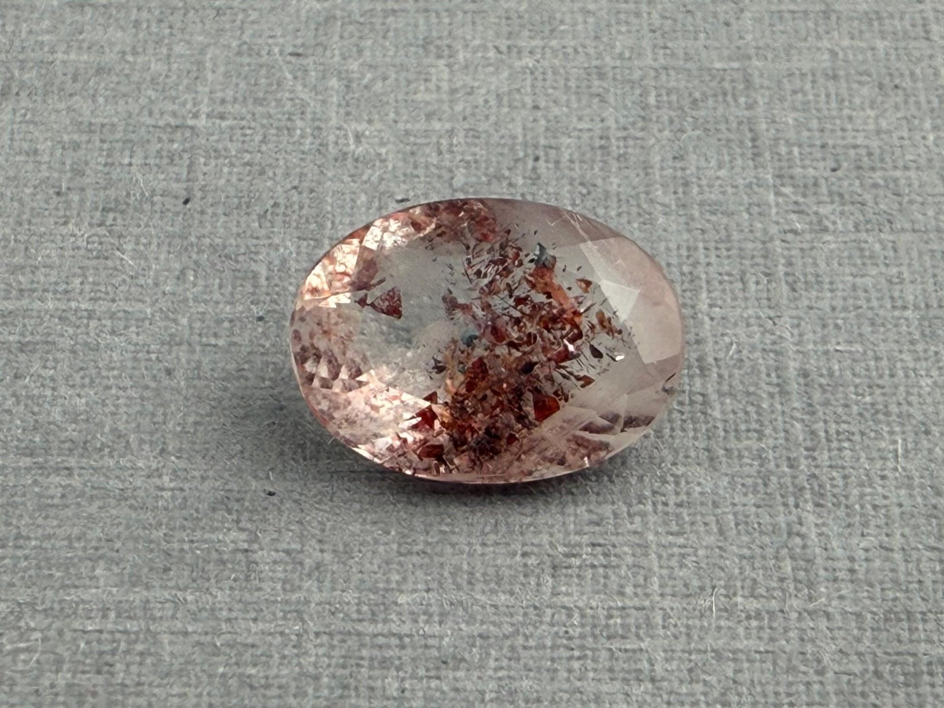 Fire Quartz with Hematite Flakes | 11x8mm | Oval Faceted Gemstone | QU533 - Gem Enthusiast