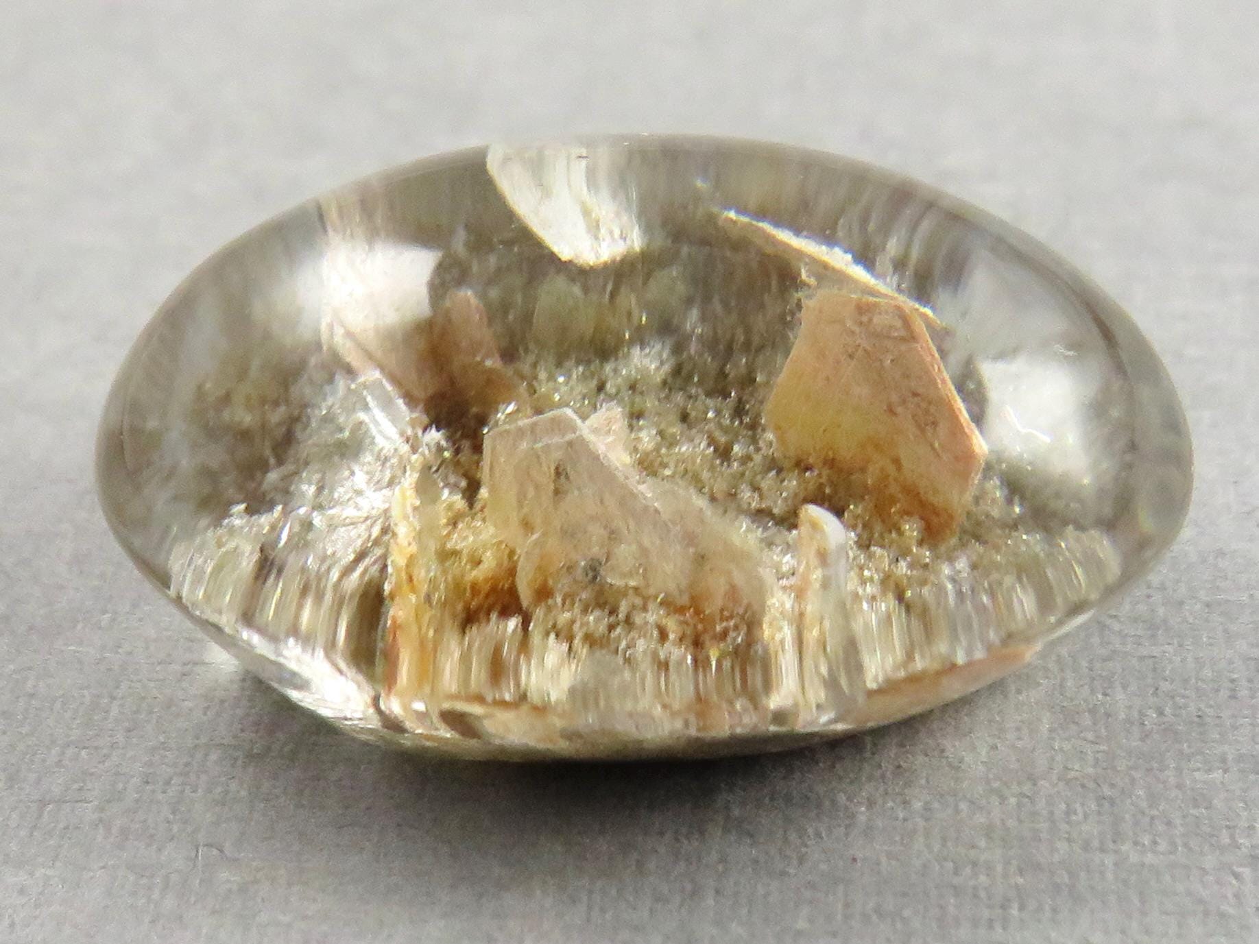 Garden Quartz with Chlorite | 26x19mm | Scenic Oval Gemstone | QU542 - Gem Enthusiast