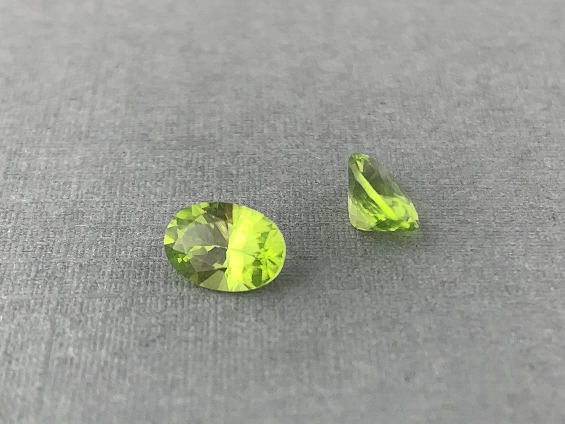 Arizona Peridot 7x5 Oval | Single or Pair | Loose Gemstone | Mined in America - Arizona Peridot - GemEnthusiast