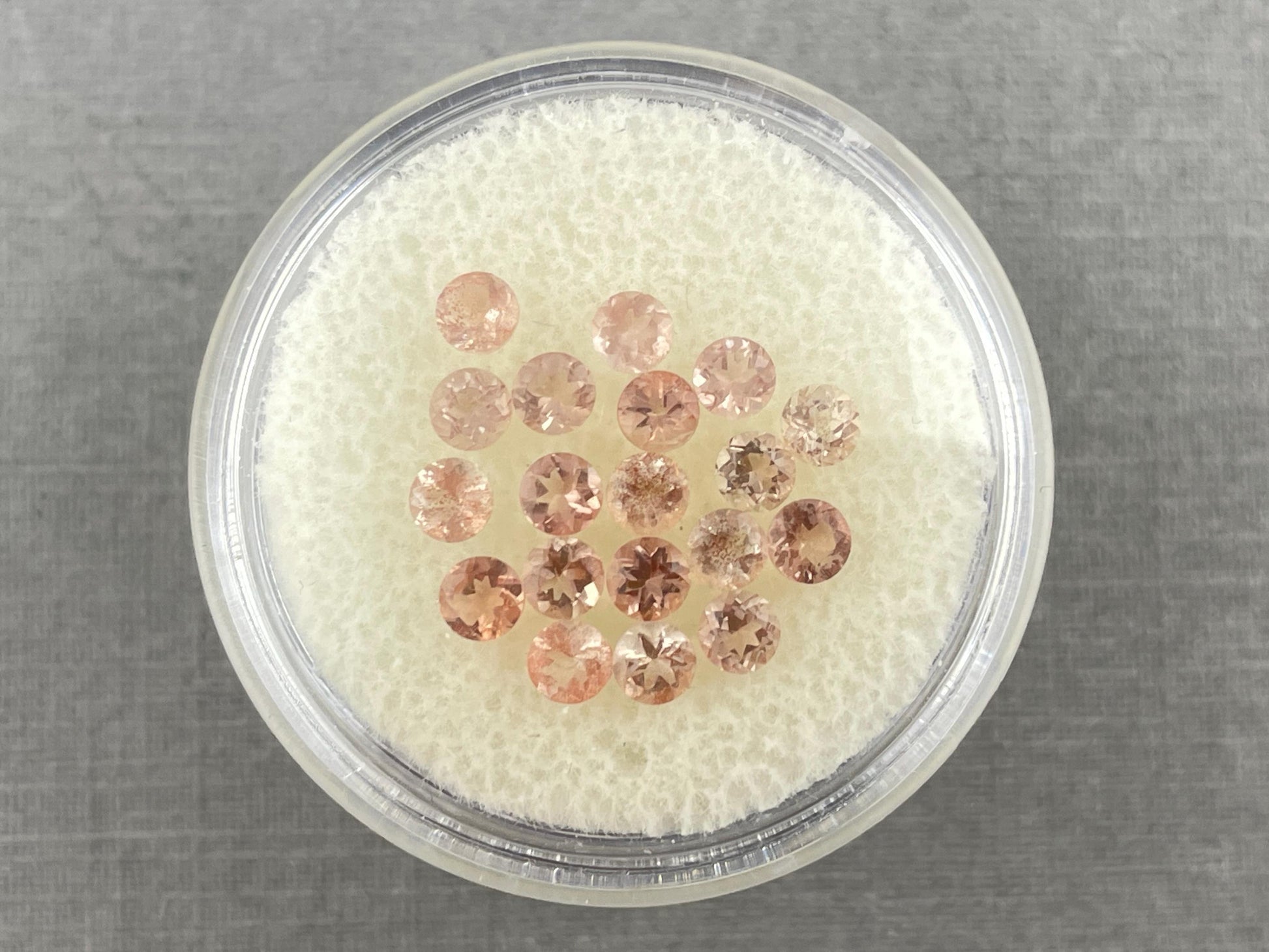 10 or 20 Stones - 3mm Oregon Sunstones Faceted Round Gemstones - Oregon Sunstone, Orthoclase Feldspar - GemEnthusiast
