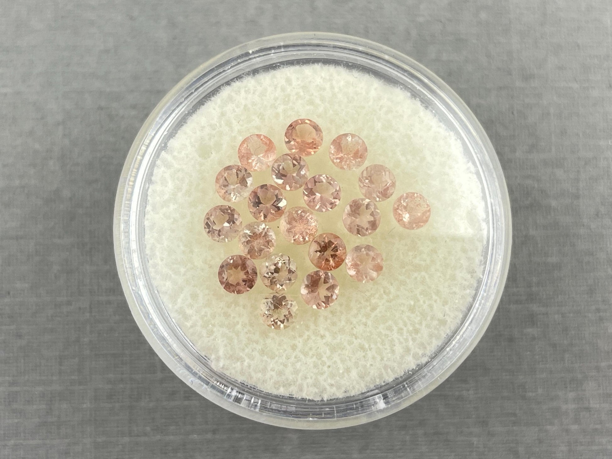 10 or 20 Stones - 3mm Oregon Sunstones Faceted Round Gemstones - Oregon Sunstone, Orthoclase Feldspar - GemEnthusiast