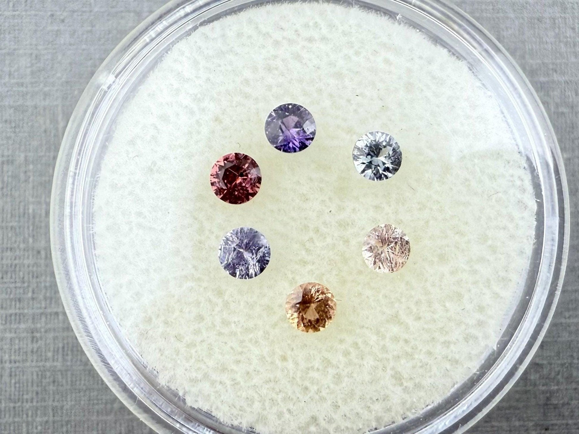 3mm Sapphire Lot | Faceted Gemstones, Umba Tanzania Origin | .75 carat | SF133 - Sapphire - GemEnthusiast