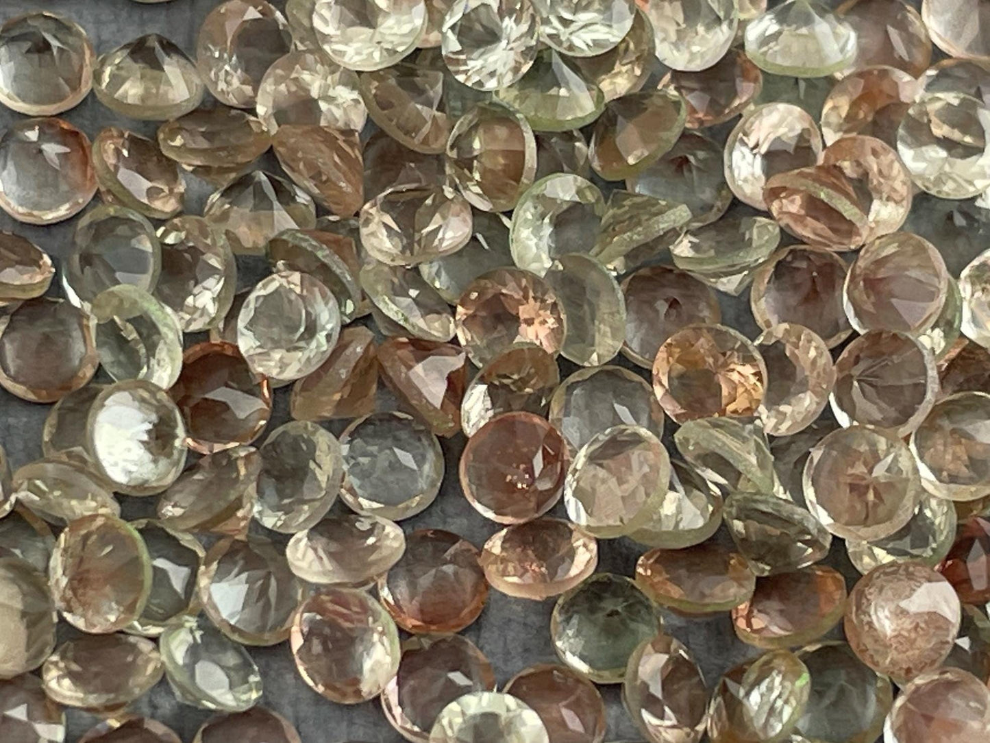 3mm Faceted Oregon Sunstones: Pale Peach/Green Round Gemstones, 5 or 10 Stone Lots - - GemEnthusiast