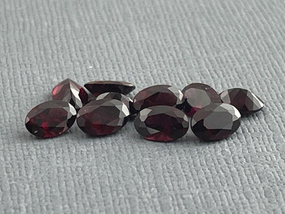 6x4 Anthill Chrome Pyrope Garnet | Loose Oval Faceted Gemstone | Arizona Mine - - GemEnthusiast