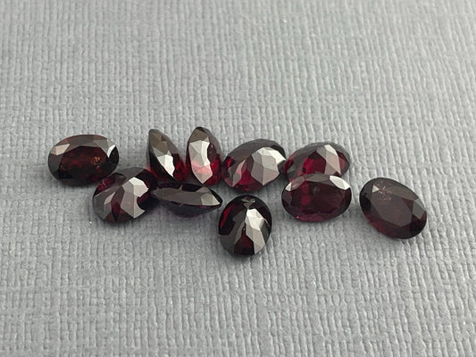 7x5 Arizona Anthill Chrome Pyrope Garnet | Loose Oval Faceted Gemstone | USA Mine - - GemEnthusiast