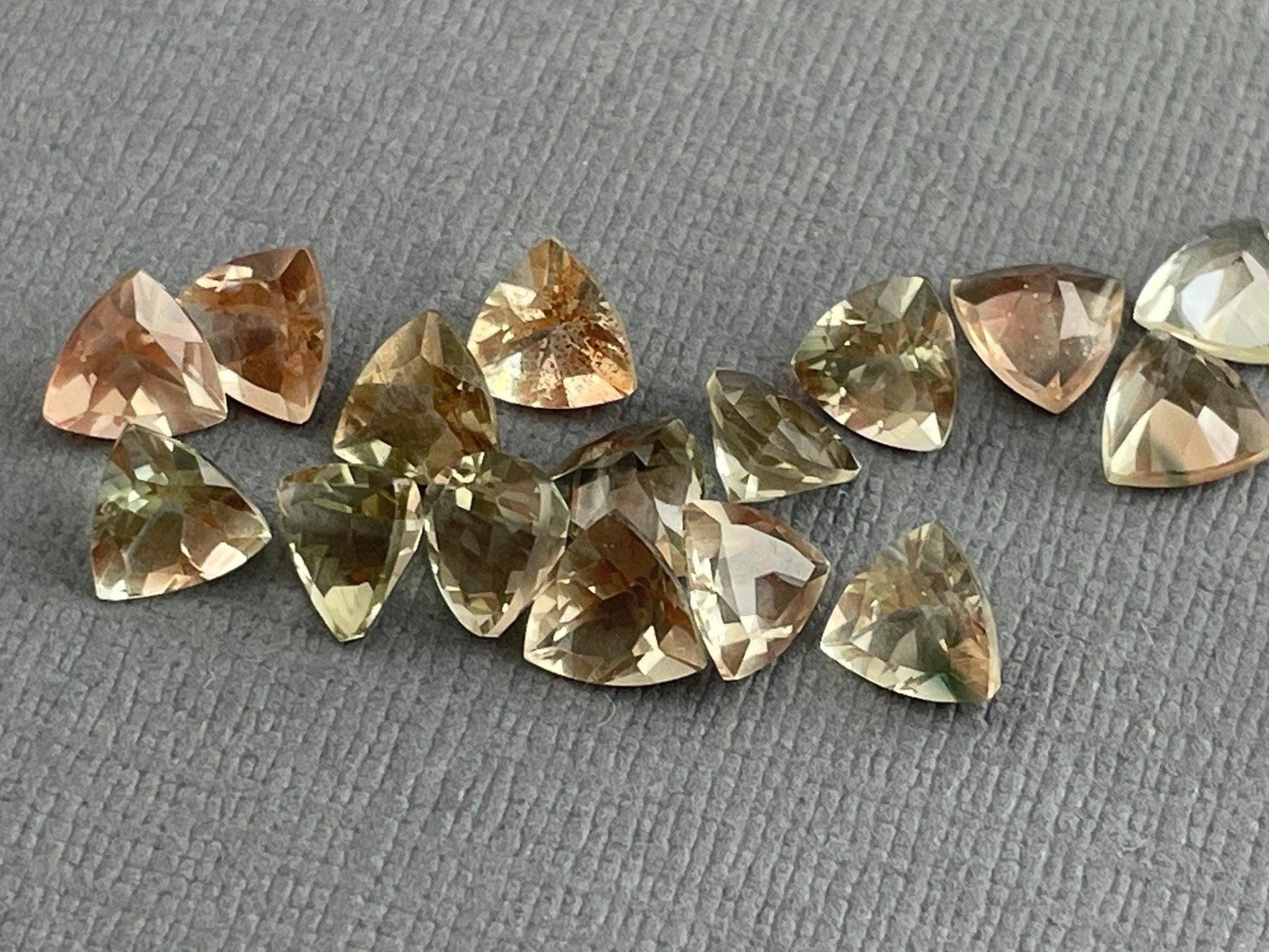 6mm Oregon Sunstone Trillion | Single Stone | Pale Peach or Green - - GemEnthusiast