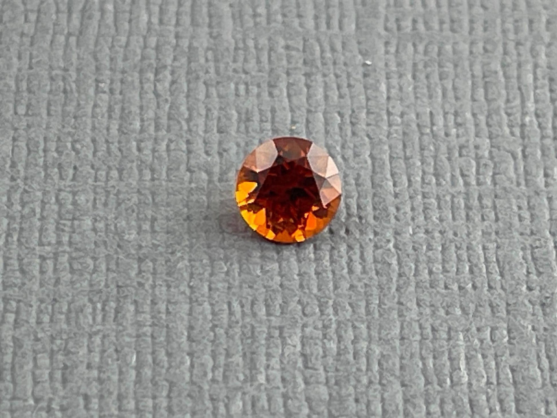 4.5mm Spessartine Garnet Round | Per Stone | Mandarin Orange | Loose Natural Gemstones - Spessartine Garnet - GemEnthusiast