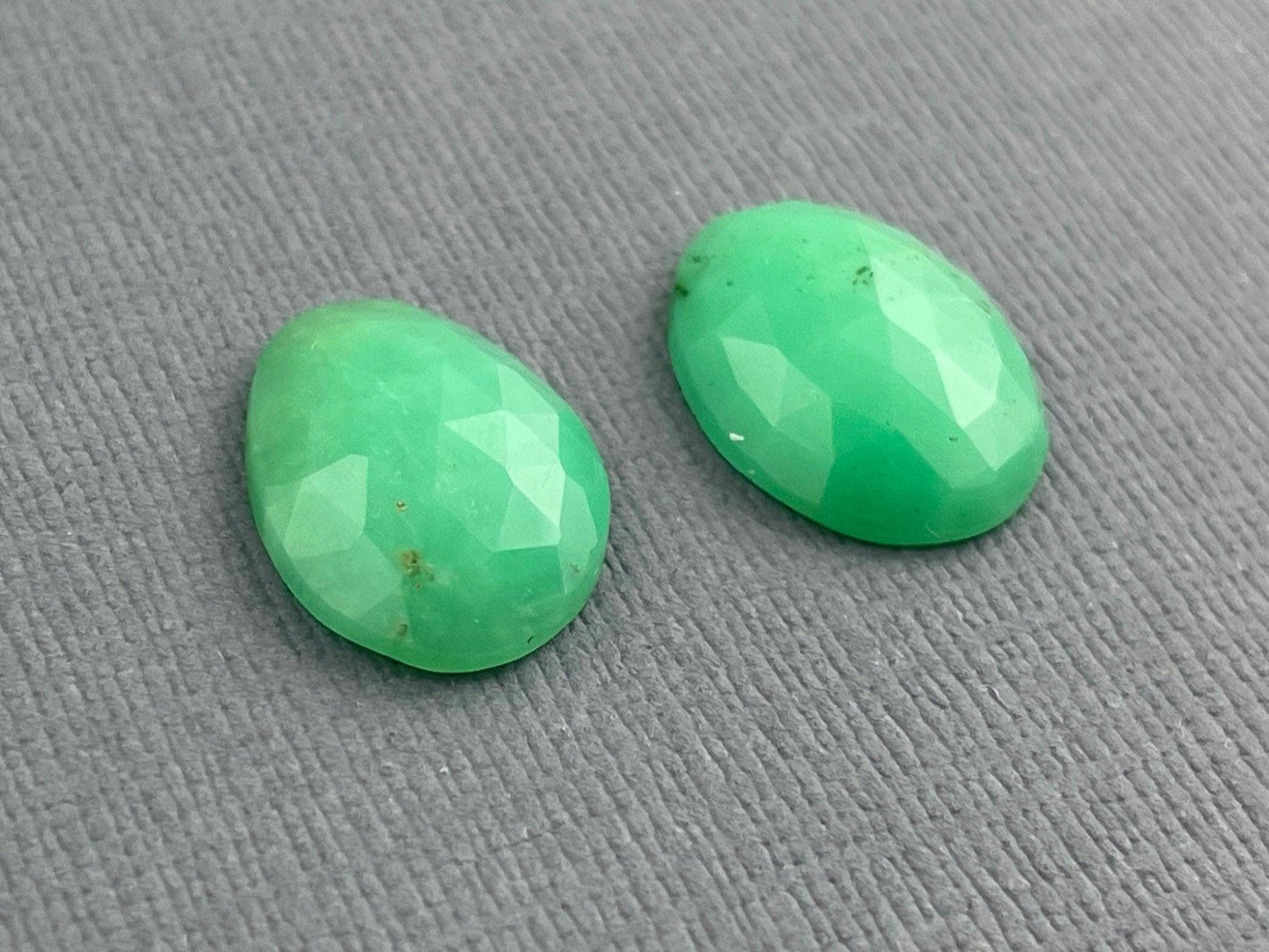 Green Chrysophrase Rose Cut Pair | Natural Loose Chalcedony Gemstones | 9 carats | CY127 - Chrysoprase - GemEnthusiast