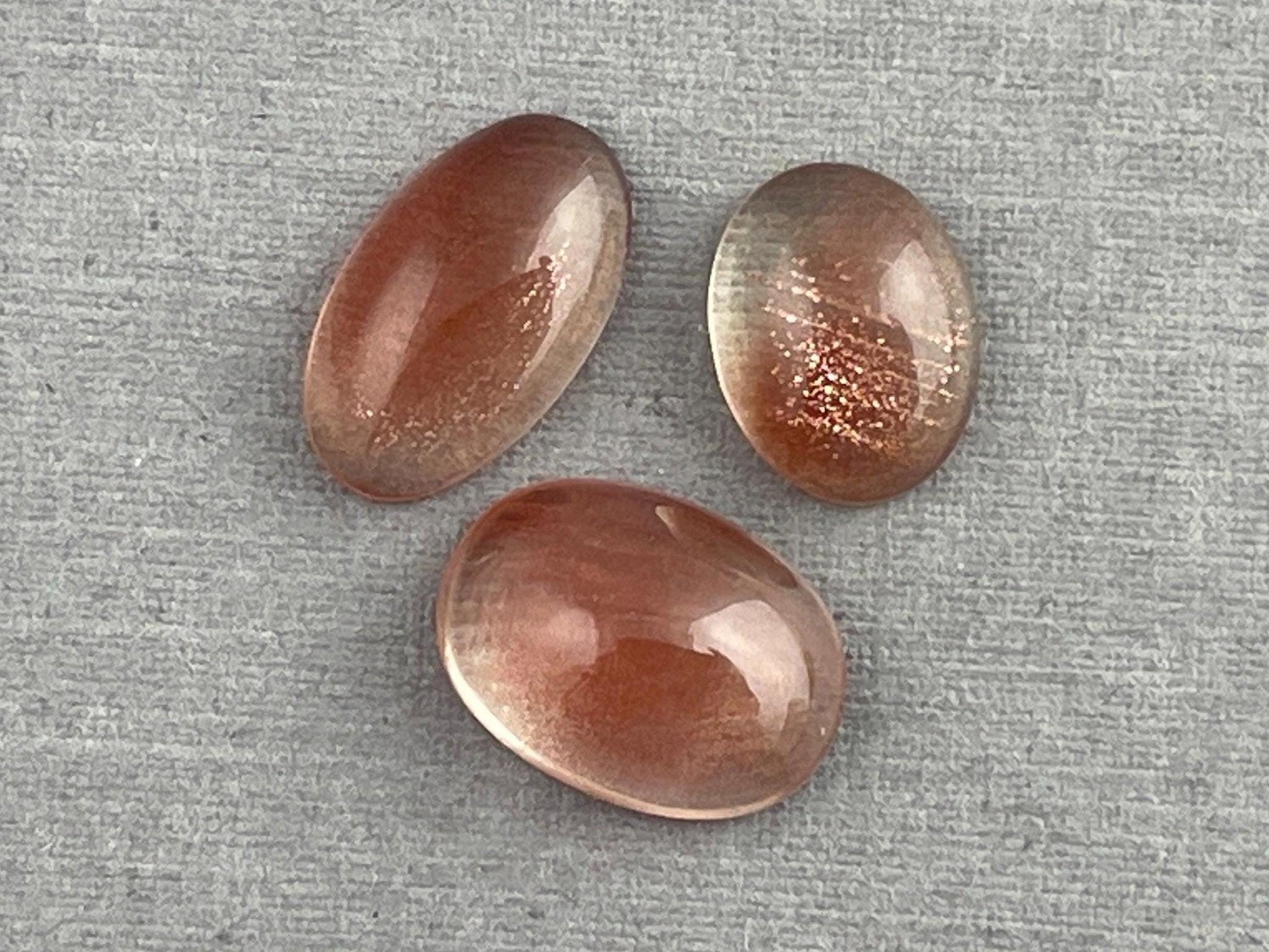 Oregon Sunstones Oval Cabochon Lot | 6.6 carats | OSC303 - - GemEnthusiast