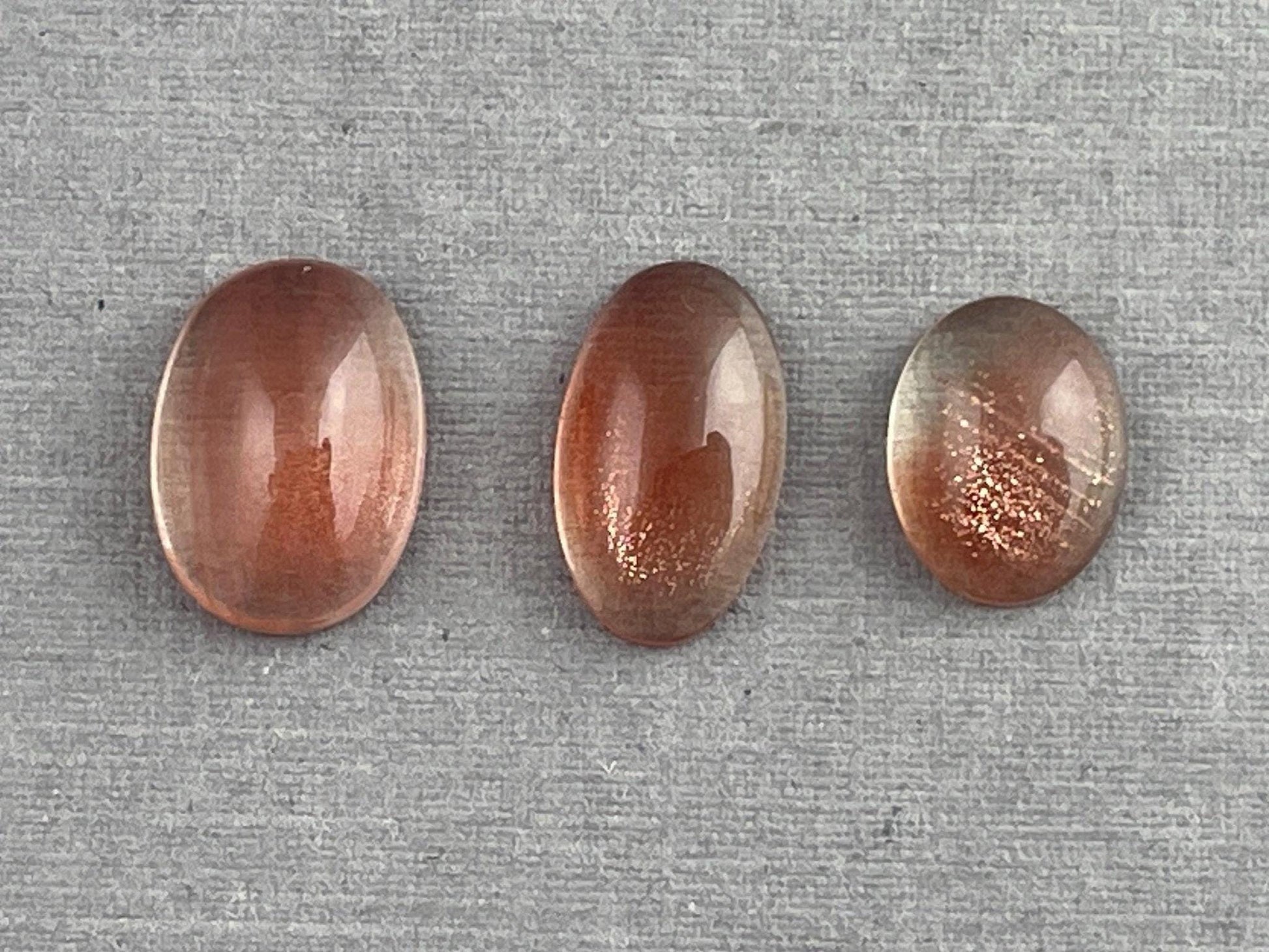 Oregon Sunstones Oval Cabochon Lot | 6.6 carats | OSC303 - - GemEnthusiast