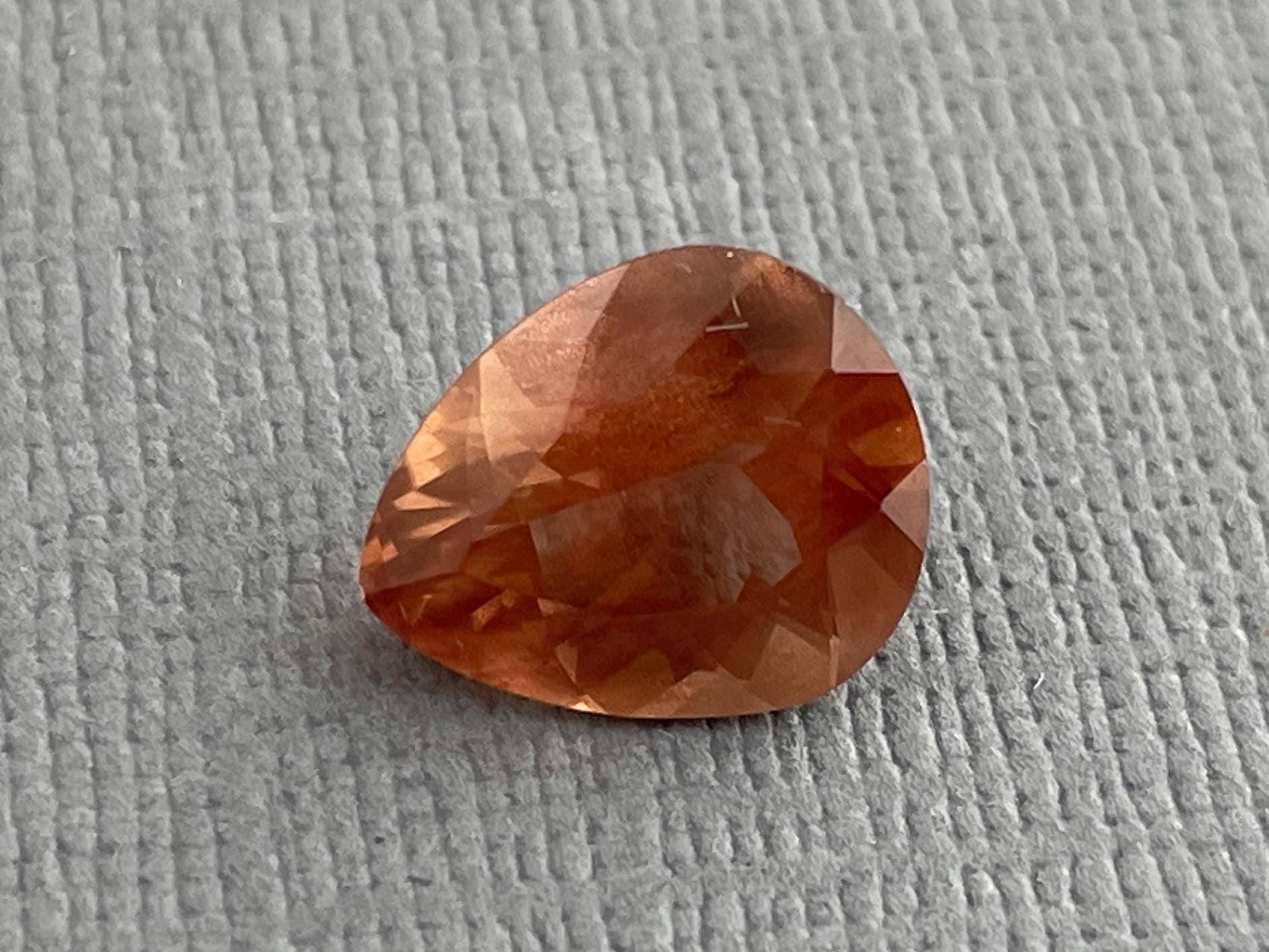 Oregon Sunstone 11x9 Pear Gemstone with Schiller | 2.83 carats | OSF185 - - GemEnthusiast