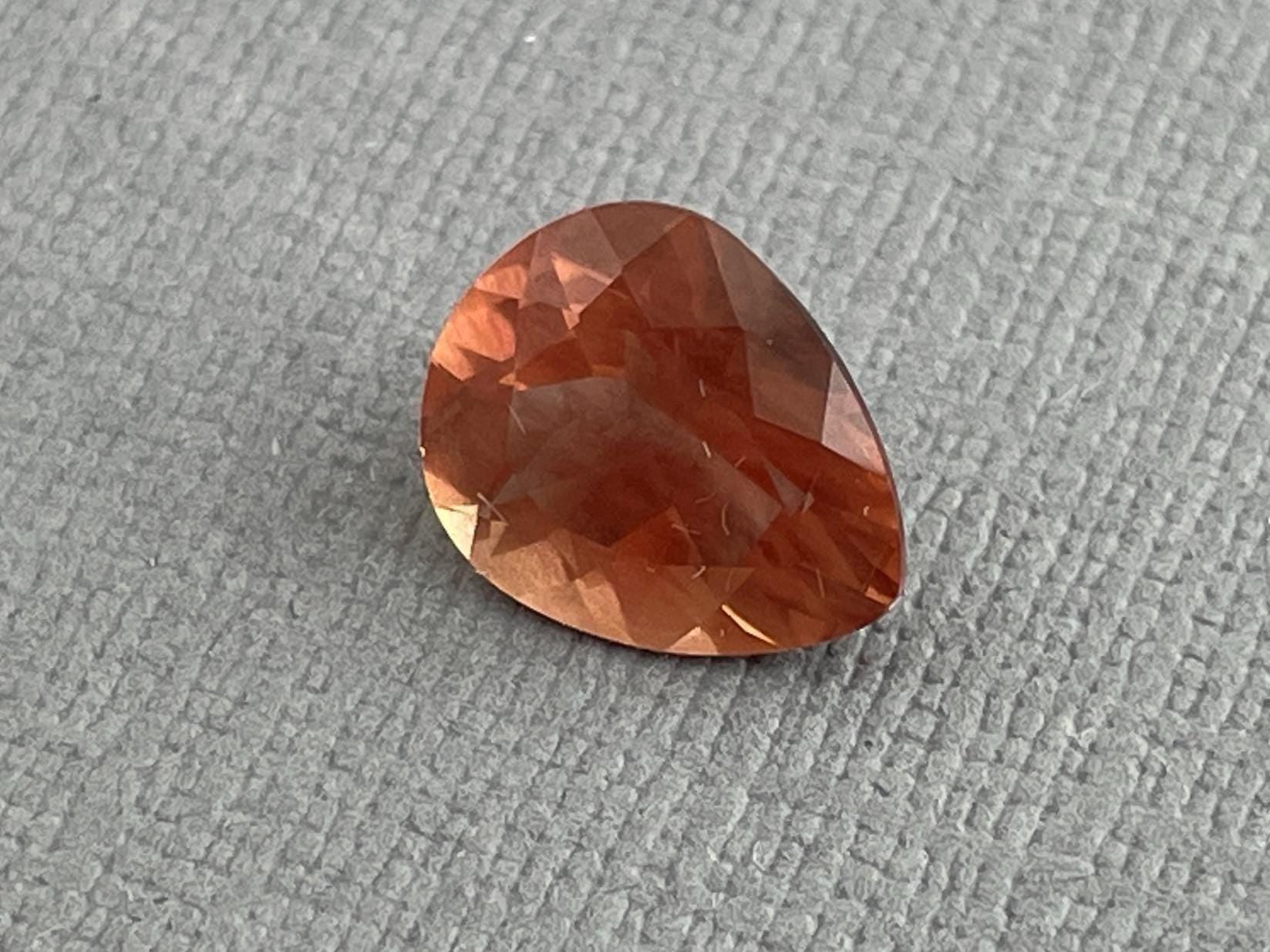 Oregon Sunstone 11x9 Pear Gemstone with Schiller | 2.83 carats | OSF185 - - GemEnthusiast