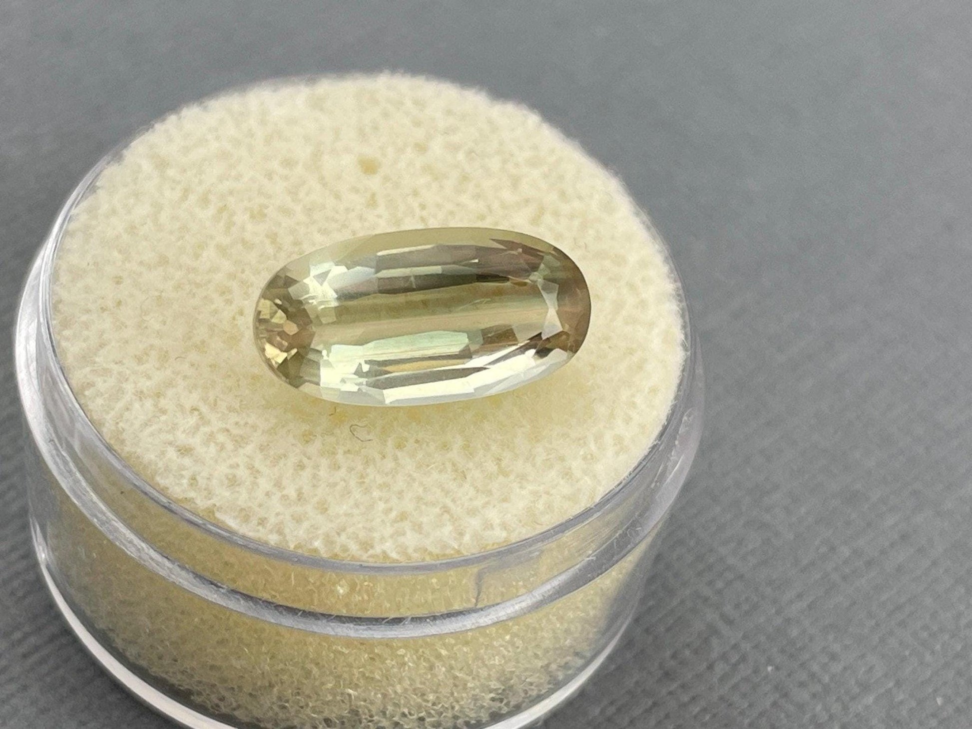 14x7 Green Oregon Sunstone Oval Faceted Gemstone | 3.47 carats | OSF156 - - GemEnthusiast