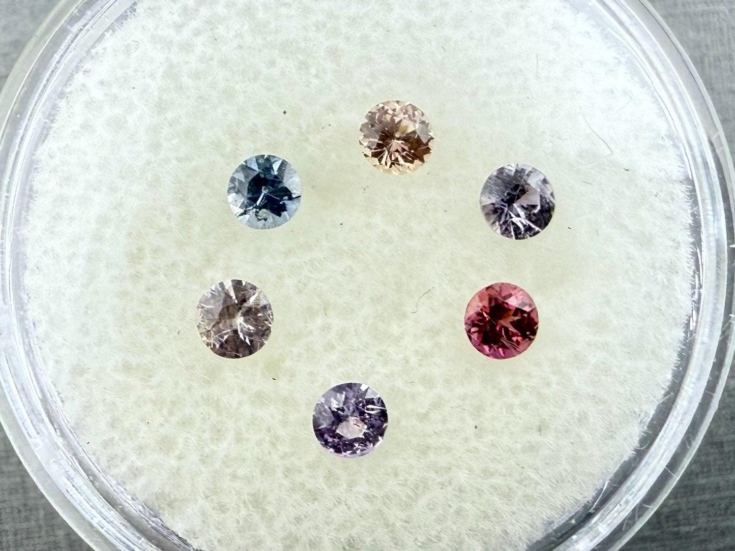 3mm Sapphire Lot | Faceted Gemstones, Umba Tanzania Origin | .75 carat | SF133 - Sapphire - GemEnthusiast