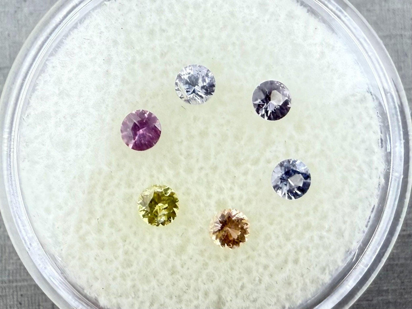 3mm Sapphire Lot | Faceted Gemstones, Umba Tanzania Origin | .75 carat | SF133 - Sapphire - GemEnthusiast