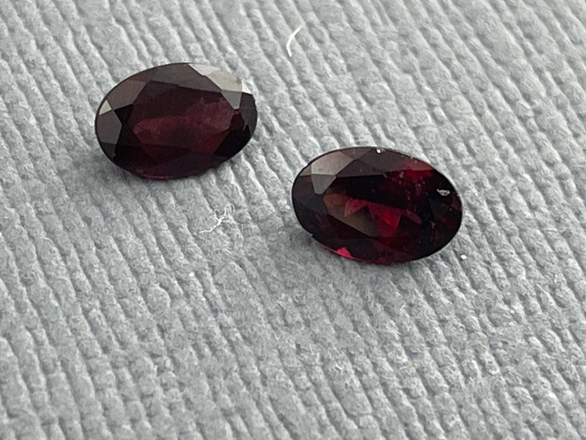 6x4 Anthill Chrome Pyrope Garnet | Loose Oval Faceted Gemstone | Arizona Mine - - GemEnthusiast
