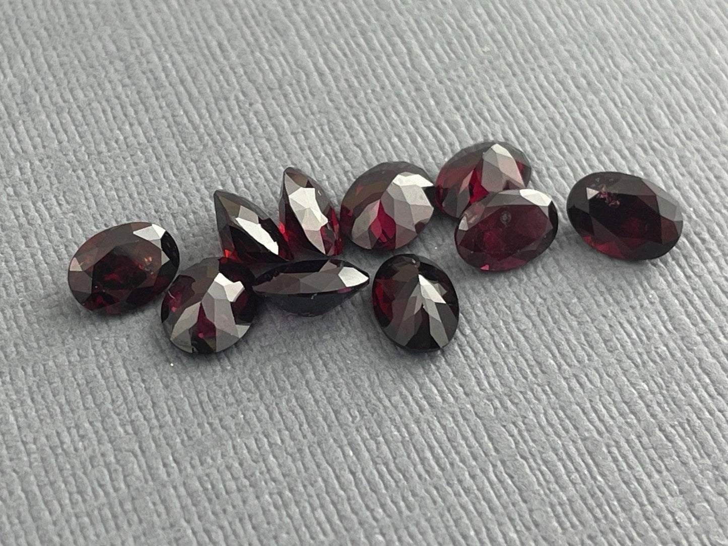 7x5 Arizona Anthill Chrome Pyrope Garnet | Loose Oval Faceted Gemstone | USA Mine - - GemEnthusiast
