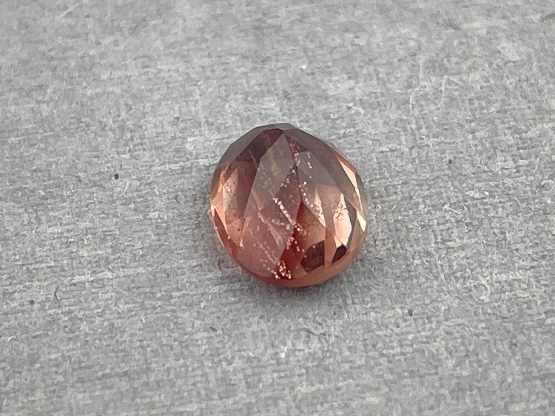 8x6 Oregon Sunstone Oval Faceted Gemstone | 1.27 carats | OSF211 - - GemEnthusiast