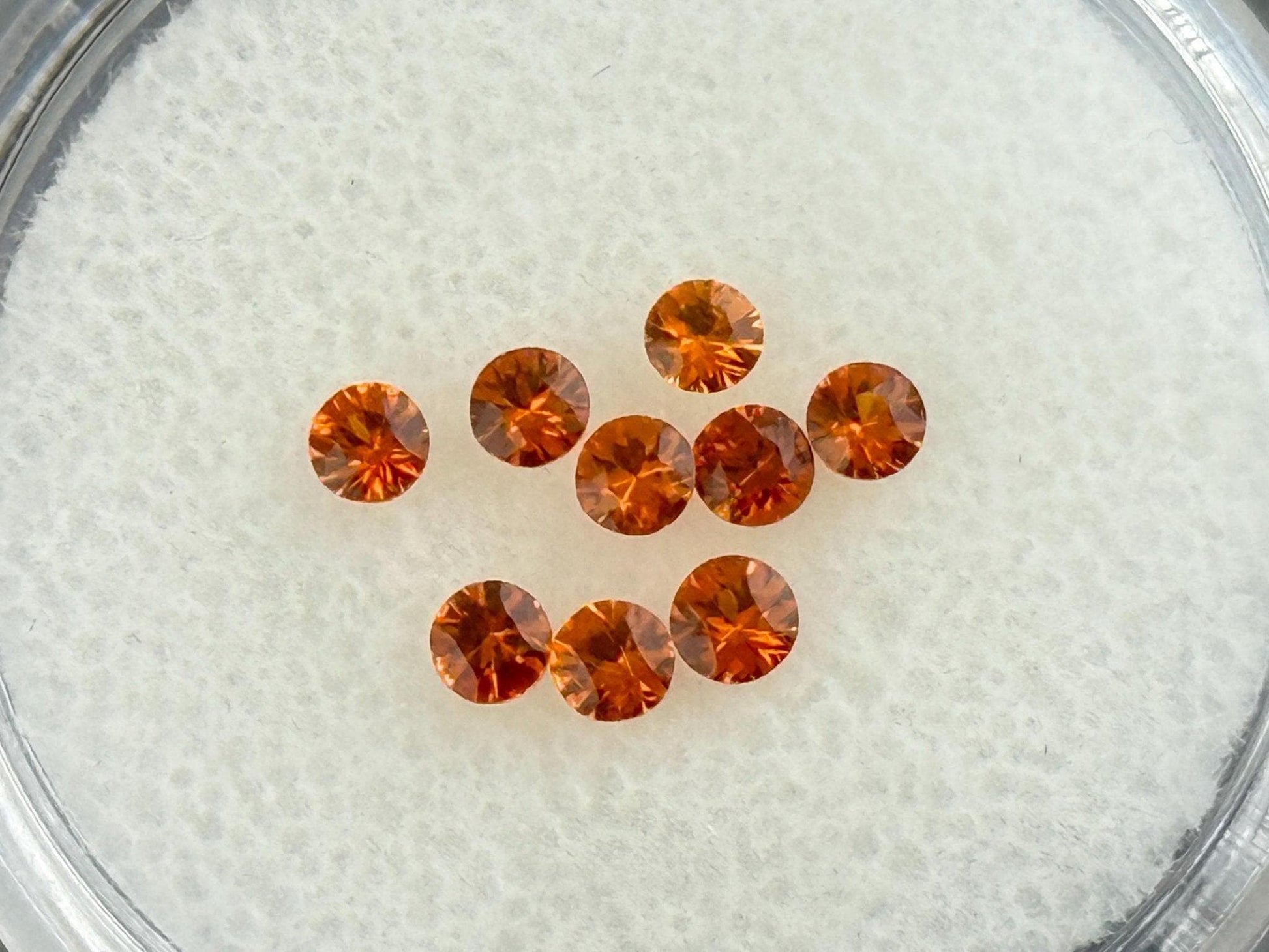 2.5mm Spessartine Garnet Round | Mandarin Orange | Loose Natural Gemstones - Spessartine Garnet - GemEnthusiast