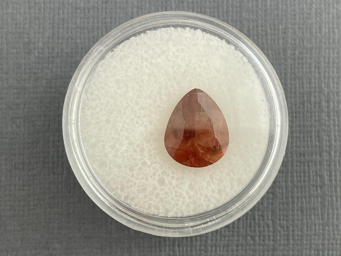 Oregon Sunstone 11x9 Pear Gemstone with Schiller | 2.83 carats | OSF185 - - GemEnthusiast