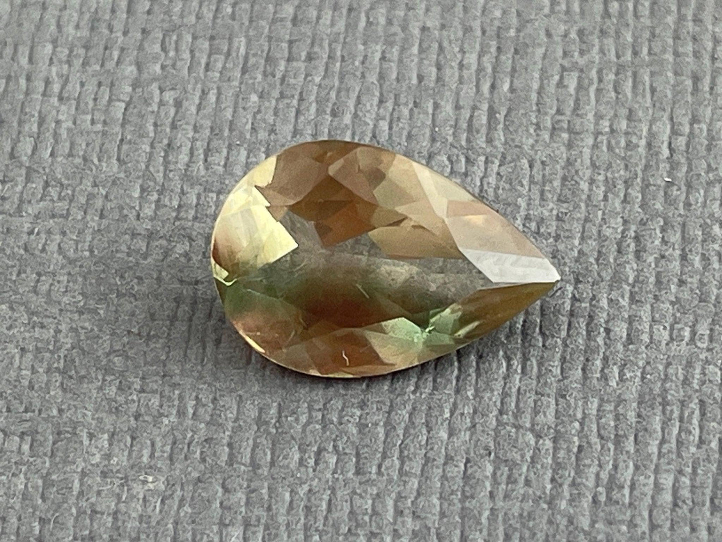 Oregon Sunstone Pear Gemstone with Green Striation | 12x8 mm | 2.2 carats | OSF186 - - GemEnthusiast