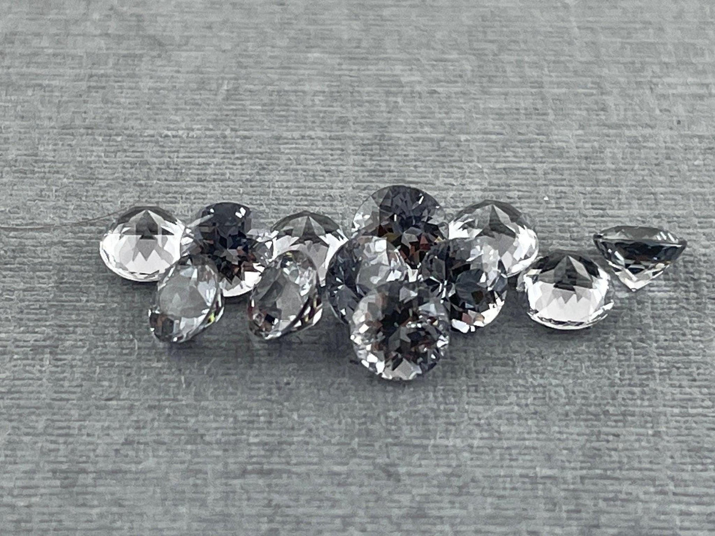 3.5 mm Platinum Spinel Faceted Round | Mozambique Natural Gemstone | P173 - Natural Spinel - GemEnthusiast