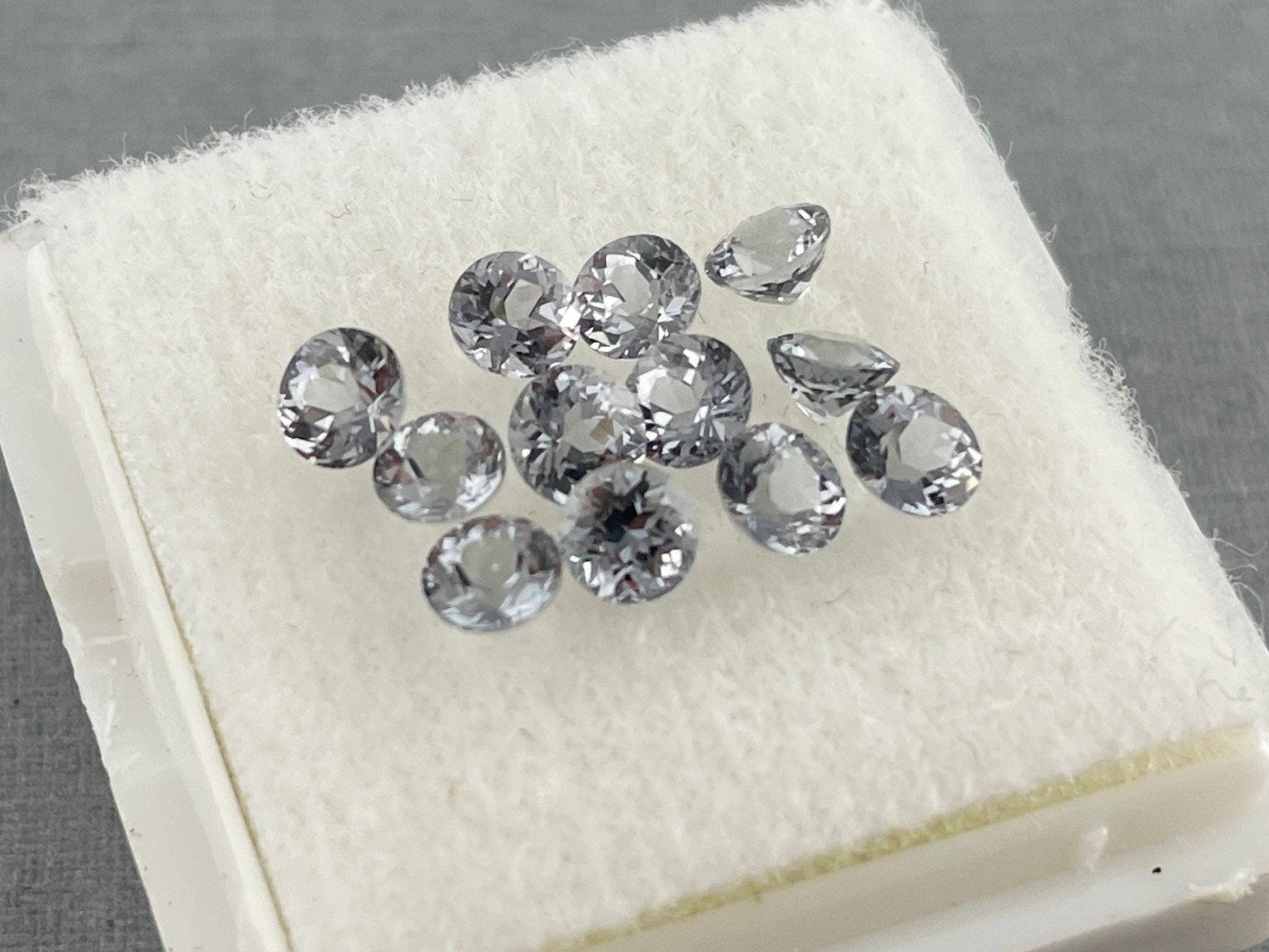 3.5 mm Platinum Spinel Faceted Round | Mozambique Natural Gemstone | P173 - Natural Spinel - GemEnthusiast