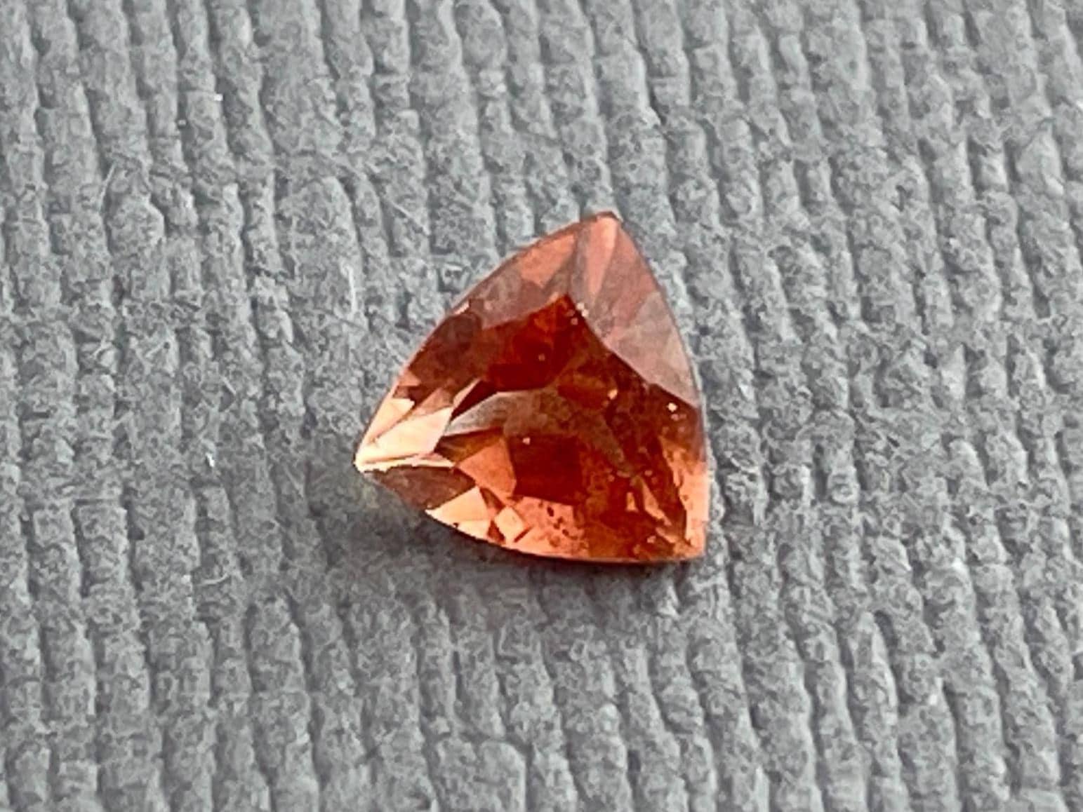 5mm Red Oregon Sunstone Trillion Gemstone with Schiller | .45 carats | OSF208 - - GemEnthusiast
