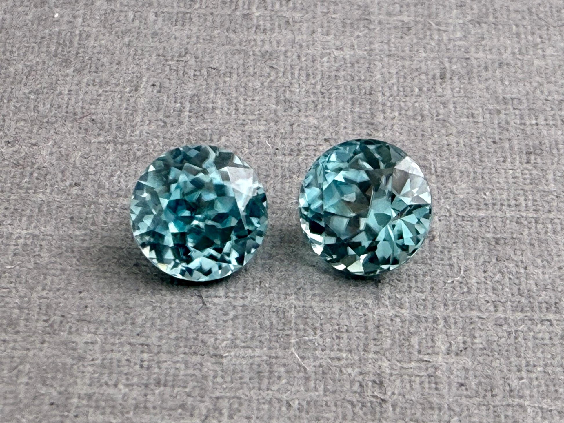 5.5mm Blue Zircon Pair Round | Natural Gemstone | ZC101 - Natural Zircon - GemEnthusiast