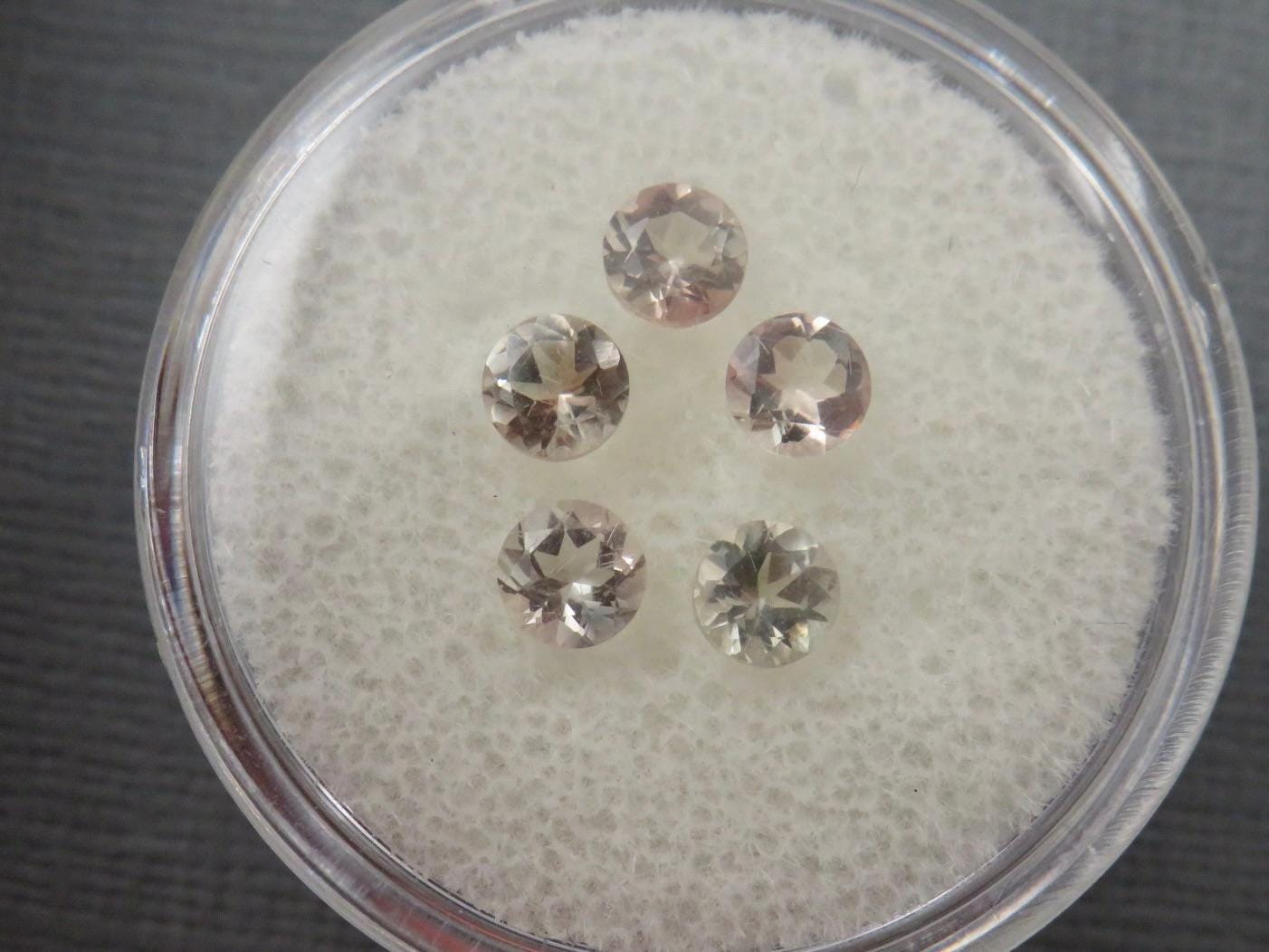 4mm Oregon Sunstone Round Lot | Soft Peach Bi-color | OSF232 - Oregon Sunstone - GemEnthusiast